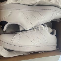 Men’s Adidas Advantage – Size 8.5 (Brand New)