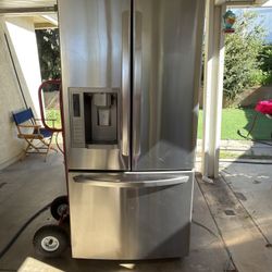 LG Refrigerator Model # LFX23961ST