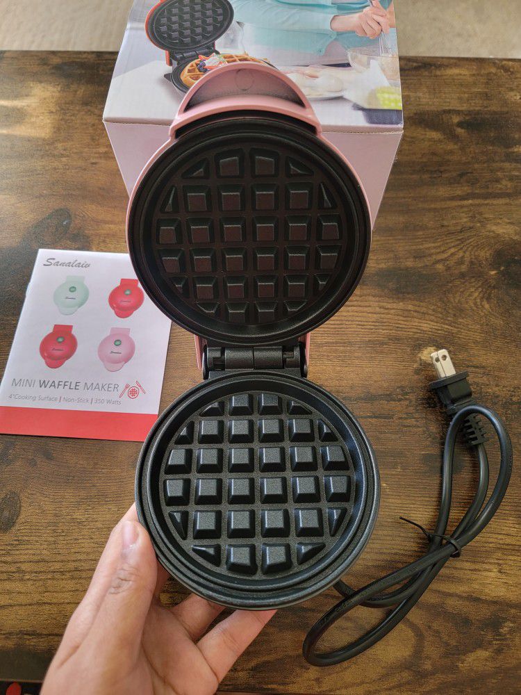 Mini Waffle Maker, Small Waffle Maker, Nonstick Chaffle Maker for Hash Browns, Keto Chaffles Easy to Clean, PFOA Free, 4 Inches (Pink) BRANDNEW.

