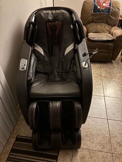 iBoomas IT‑9777 Full‑Body Massage Chair – Great Shape – Works Perfectly!