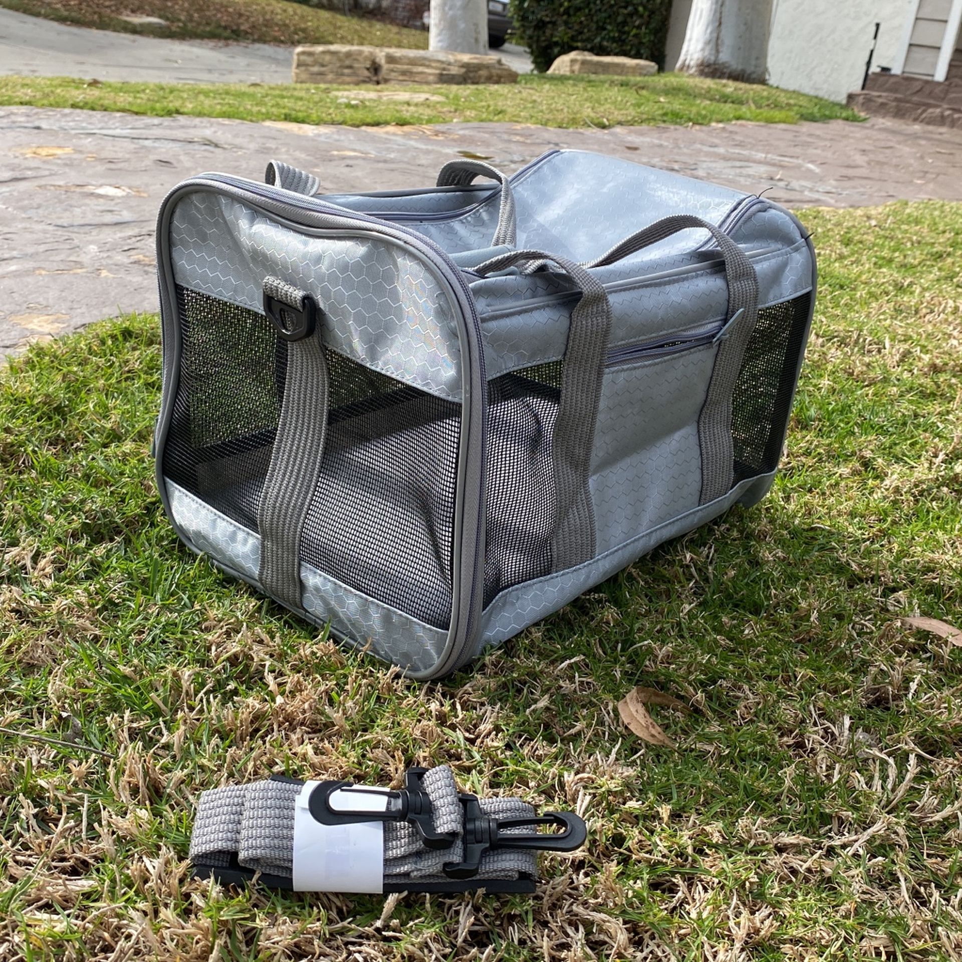 Small Dog/puppy Travel Bag for Sale in Dana Point, CA OfferUp