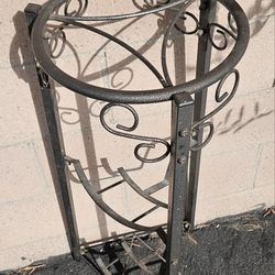 OUTDOOR TABLE PLANT HOLDER