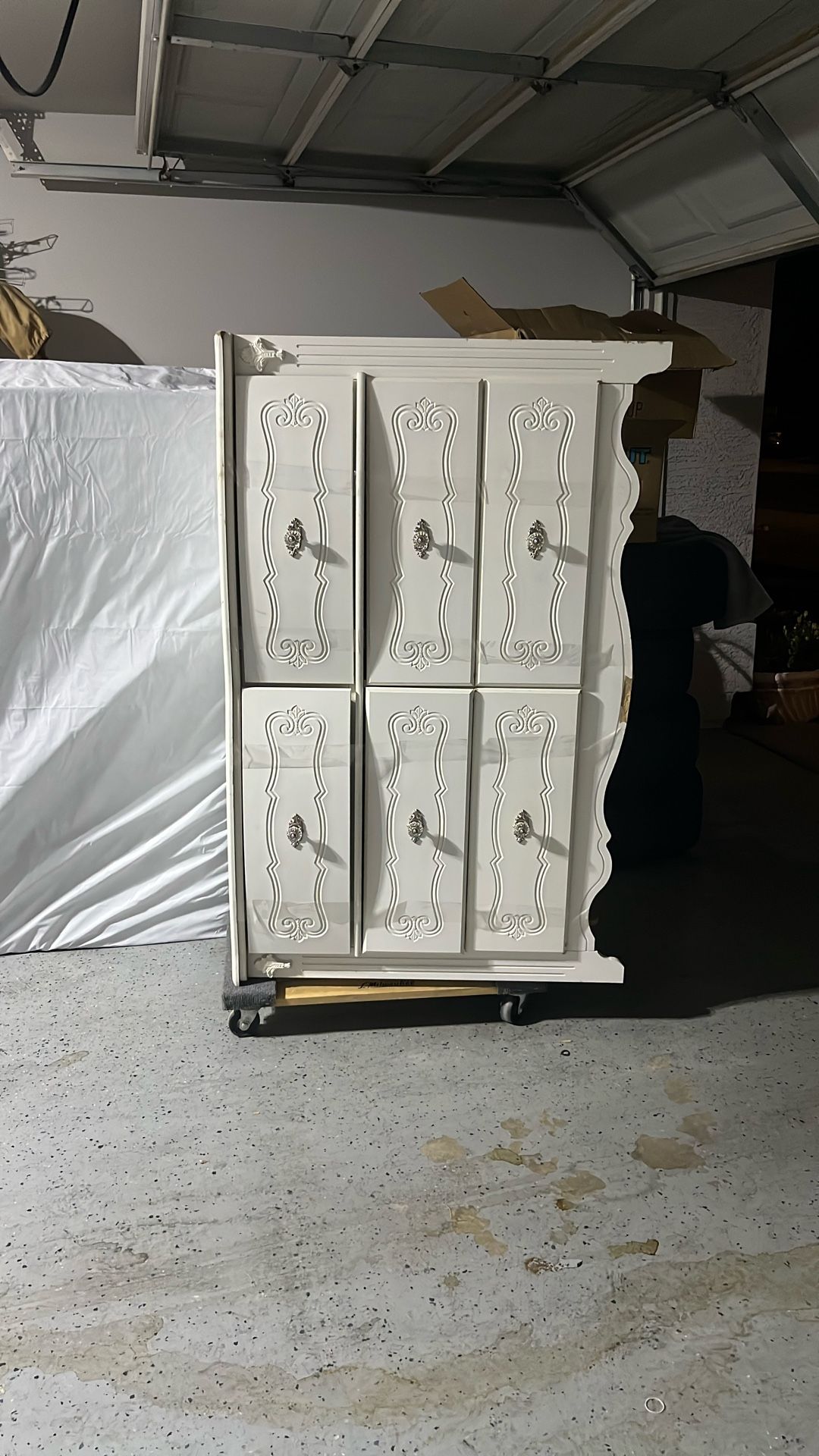 White 6 Drawer Dresser