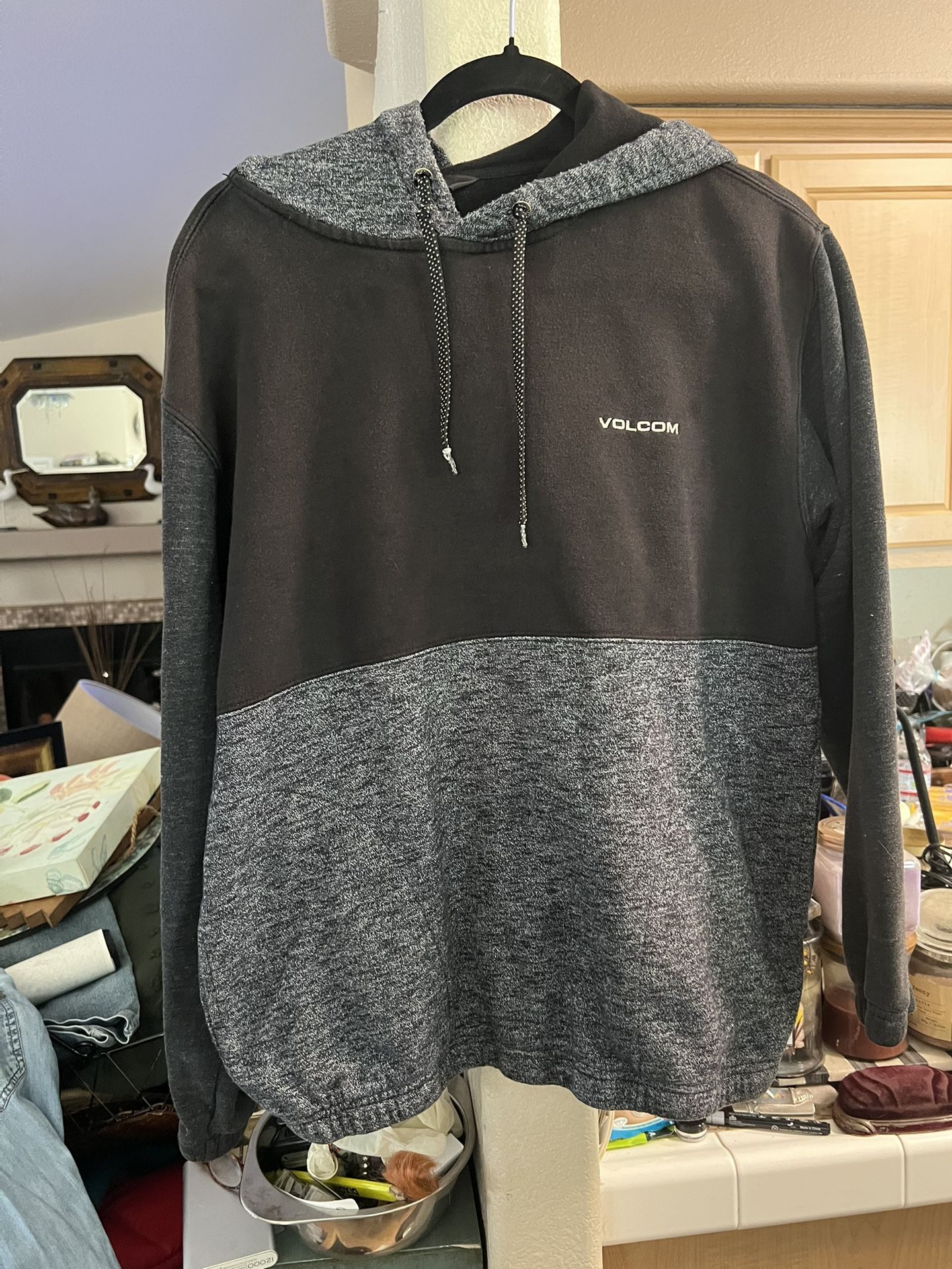 Volcom Sweatshirt