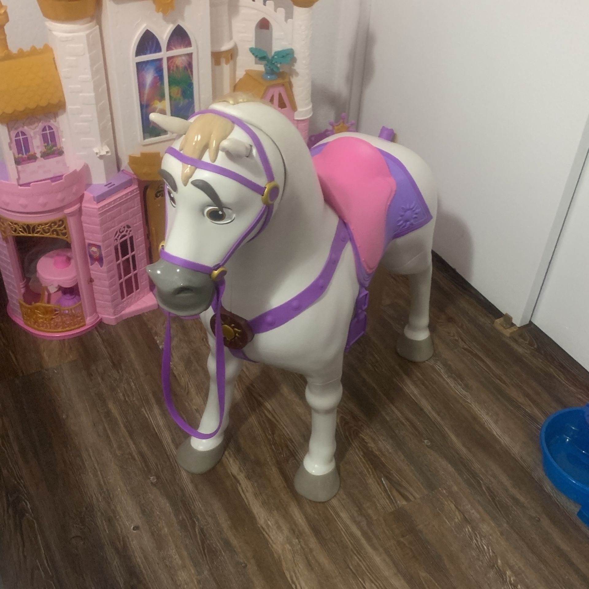 Ride On Maximus Disney Horse