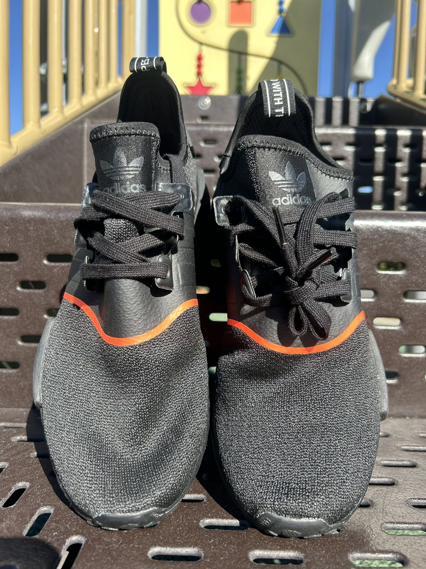 New Adidas Nmd R1 Size 9