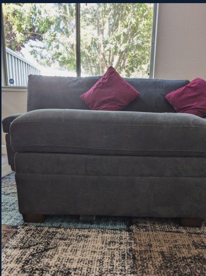 Costco - Thomasville Tisdale Modular Sectional 6-piece Dark Gray with Storage Ottoman Along With Rug