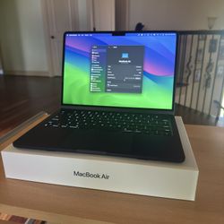 M3 MacBook Air Midnight 8gb Ram 256gb 
