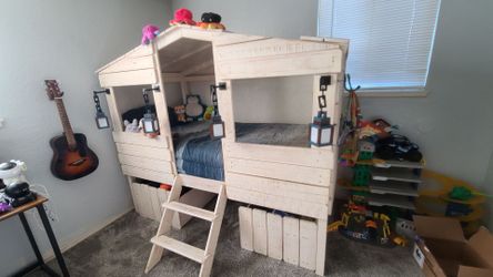 Twin bed