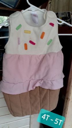 Toddler cupcake costume