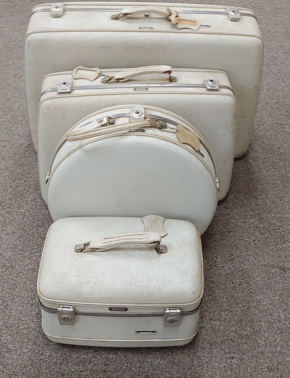 Vintage American Tourister TriTaper 4 Piece Luggage Set for Sale in