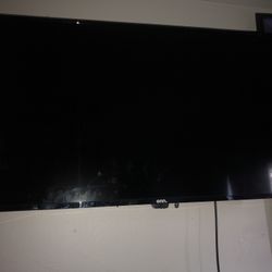 onn. 4K UHD Roku TV 43