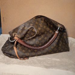 LOUIS VUITTON Authentic  Monogram 