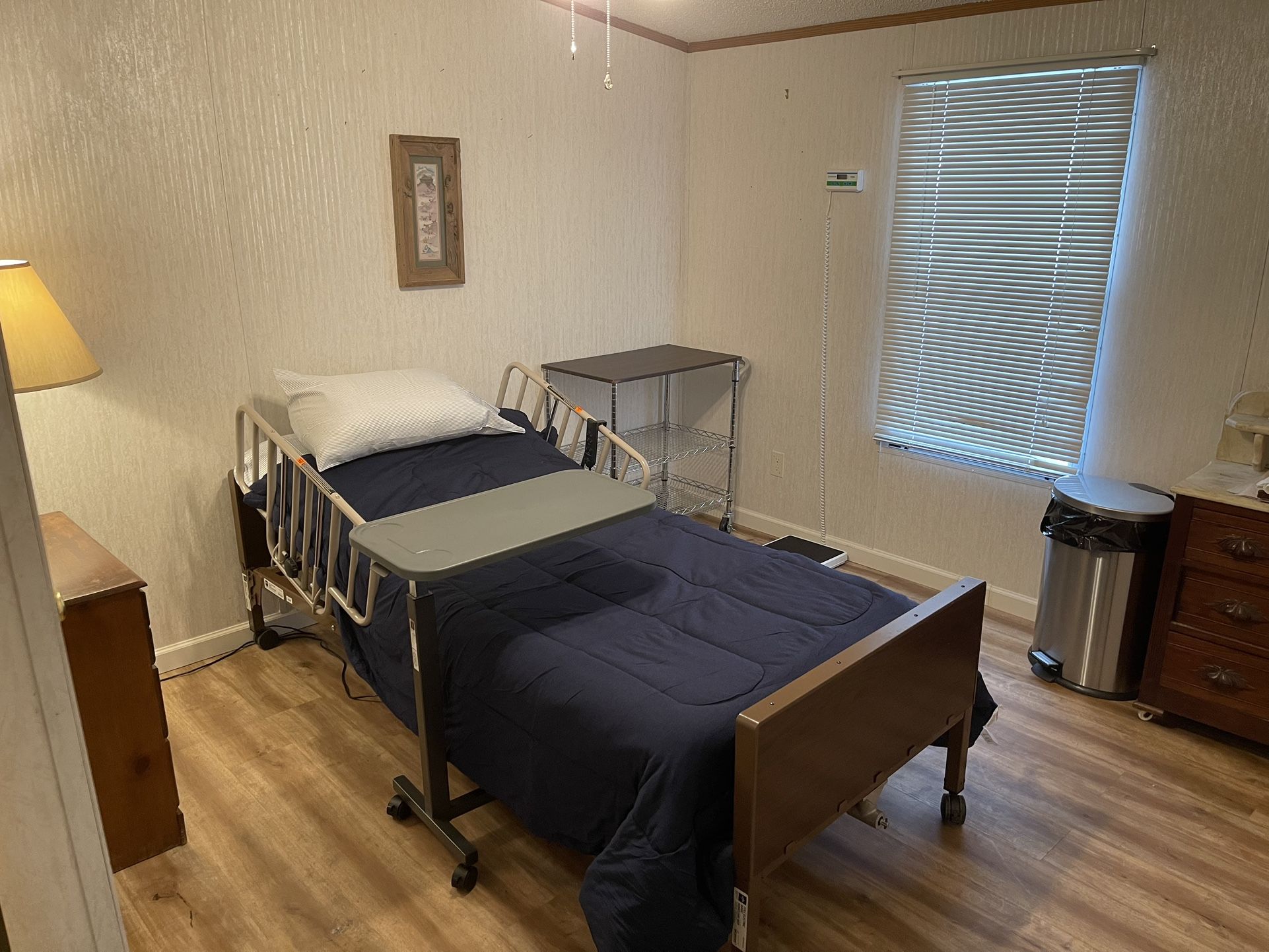 Fully Electric Adjustable Hospital Bed And Accesories