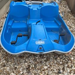 Sun Dolphin 5-Person Laguna Pedal Boat with Canopy, Blue