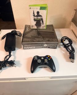 Xbox 360 MW3 Edition 320 GB $180 FIRM ( Tested) everything works NO TRADES