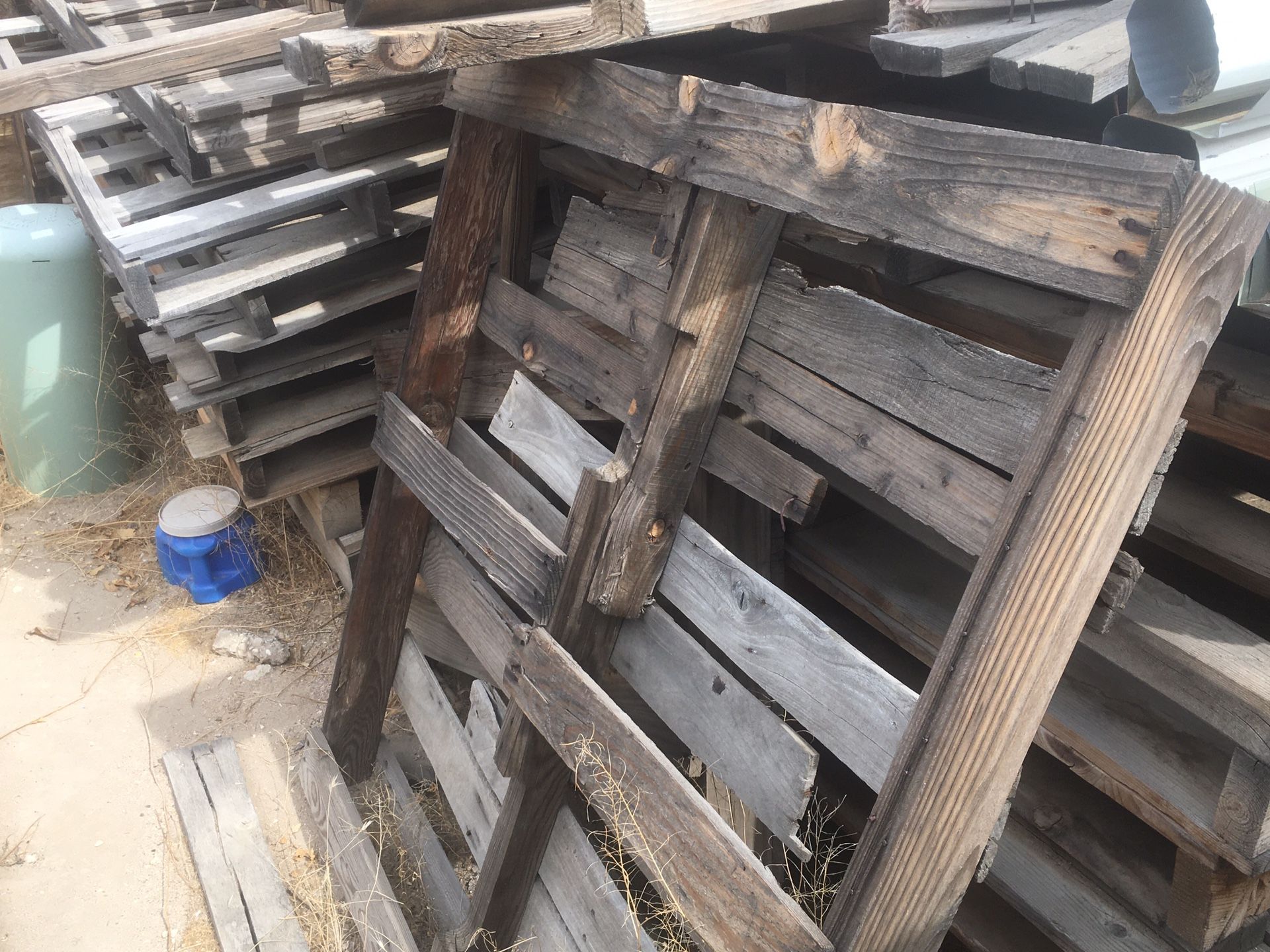 Free pallets for firewood