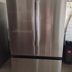 Samsung Bespoke 32 Cu Ft French Door Refrigerator – Stainless, Like New