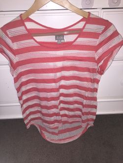 Converse one star size small shirt