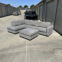 Free Delivery! Grey Sectional Couch with Ottoman