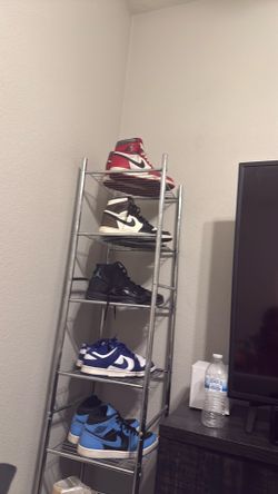 Shoes size 10