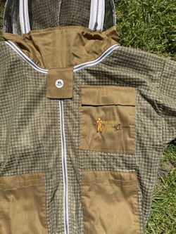Bee Proof BP-301 Beekeeping with Veil 3 Layer Ultra Ventilated with YKK Brass Zippers & Safety Fencing for Professional (Brown) 