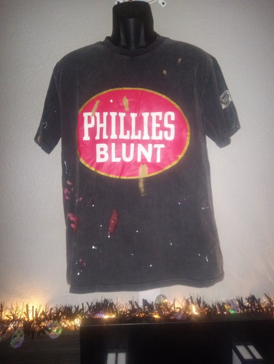 T Shirt Gallery Dept. Size Medium