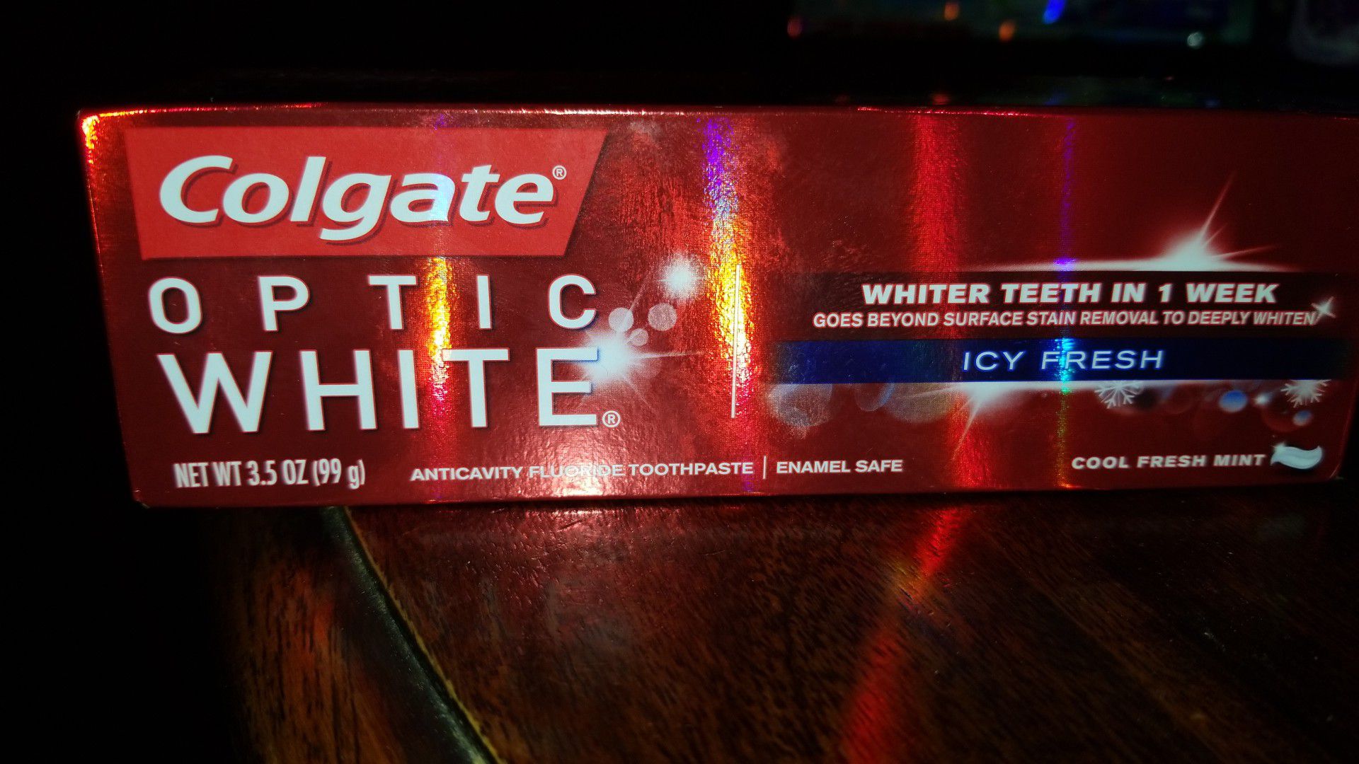 Colgate optic white