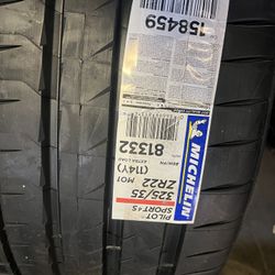 325/35/22 Michelin Pilot Sport 4s