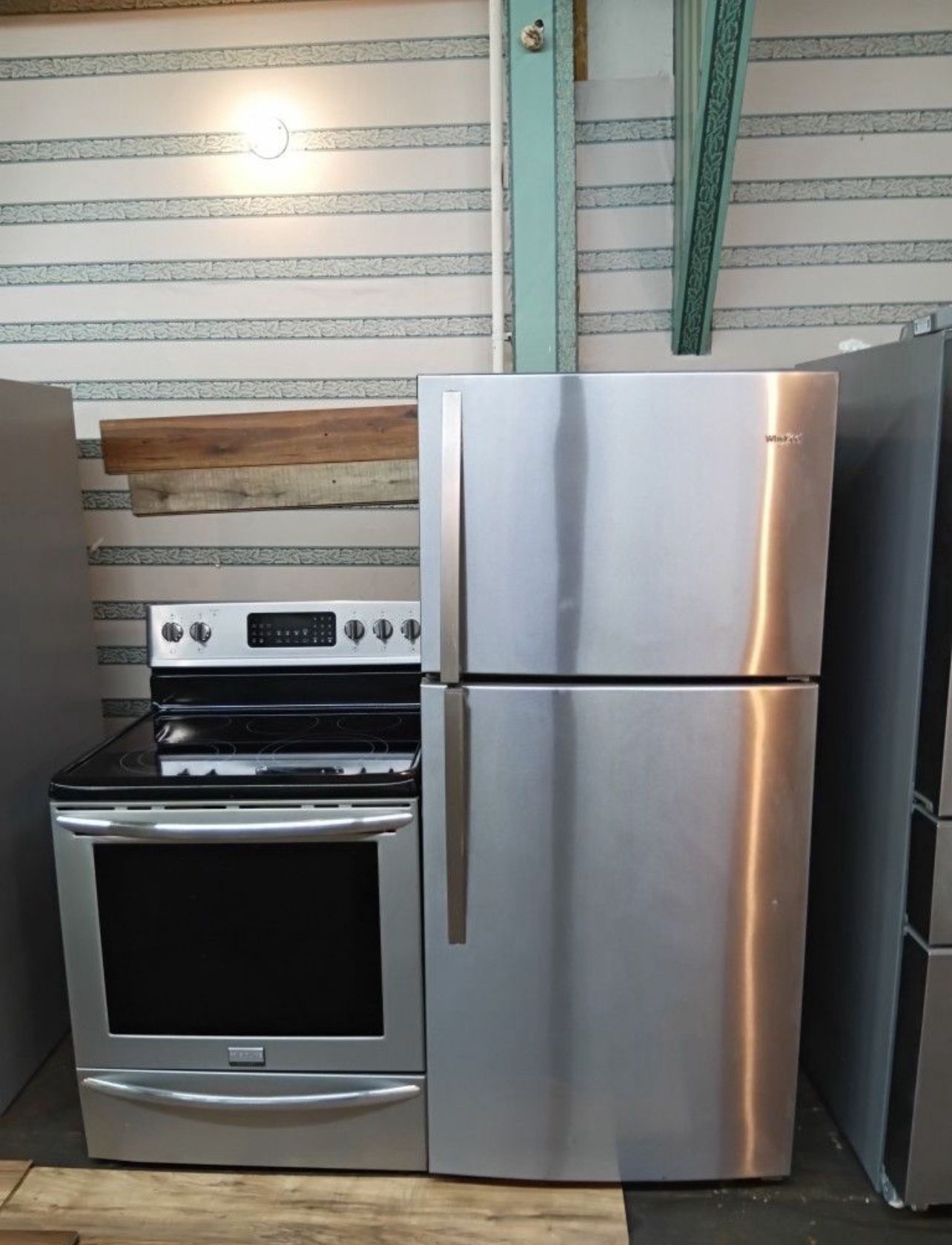 Whirlpool Stainless Set