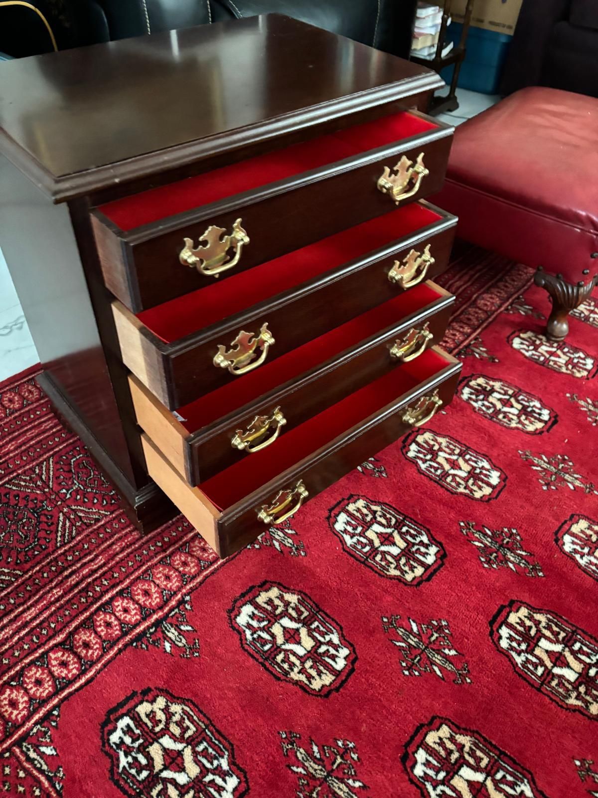 Vintage Chippendale style solid cherry wood. four drawer bachelor’s chest . 22” high , 20” wide. 13” depth $300