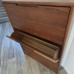Shoe cabinet for entryway