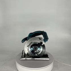 Makita 18V LXT Lithium-Ion Cordless 6-1/2 in. Lightweight Circular Saw and General Purpose Blade (Tool-Only)