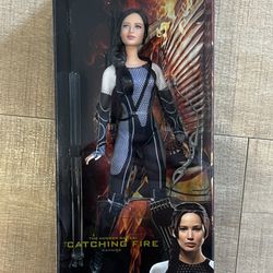 Barbie The Hunger Games Catching Fire Katniss Black Label Collector’s Edition