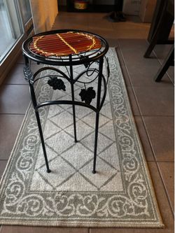 20 inch High  Circle  Metal and Bamboo Plant Stand