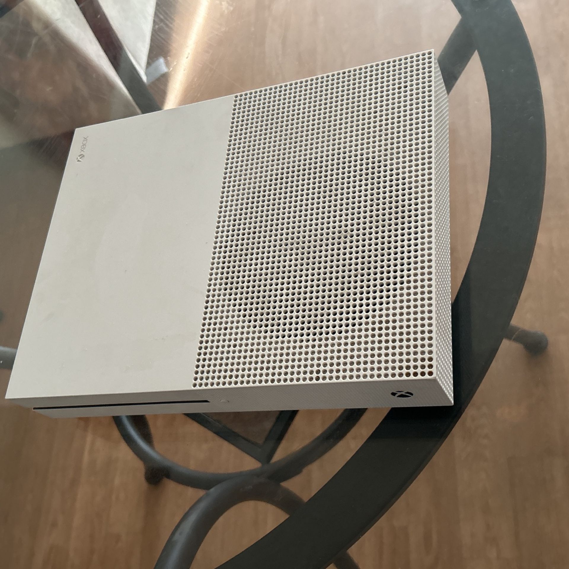 Xbox One S