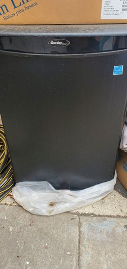 Mini Fridge 