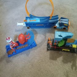 Hotwheels Stunt&go Traveling Track Set