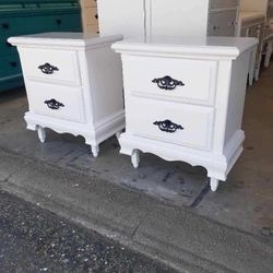 Beautiful Matching White Nightstands or End Tables Pair 