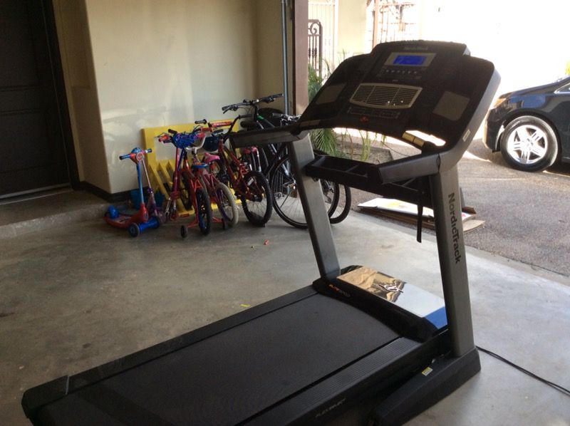 Nordictrack Elite 3700 treadmill for Sale in Laredo, TX OfferUp