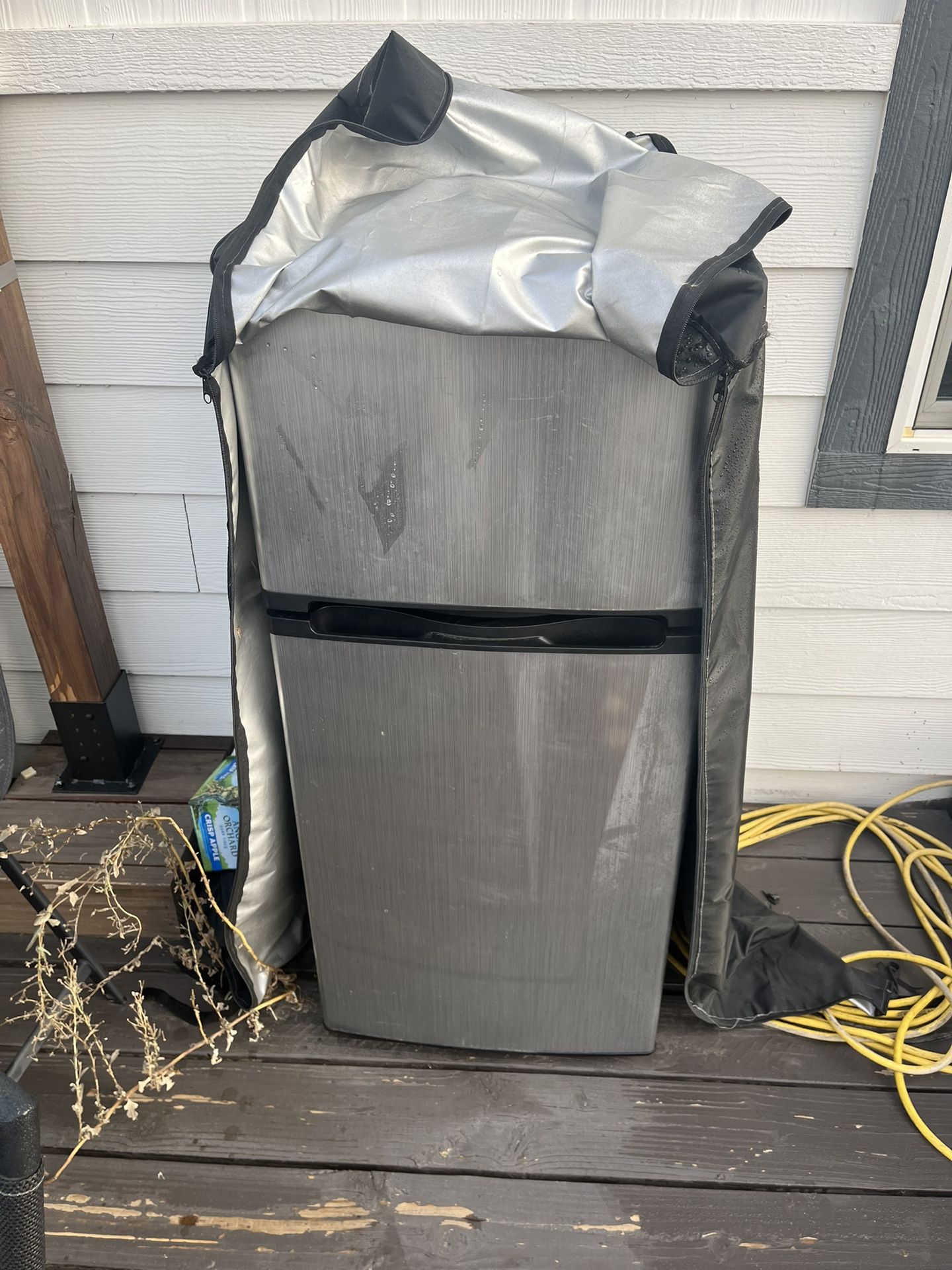 Insignia Mini Fridge