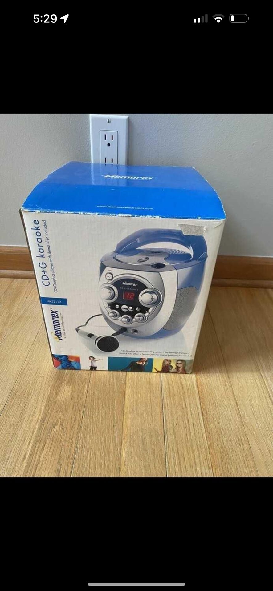 Memorex CD-G karaoke system