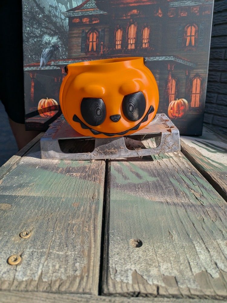 Small Labubu Halloween Pal
