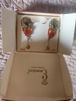 aretes  Emmons