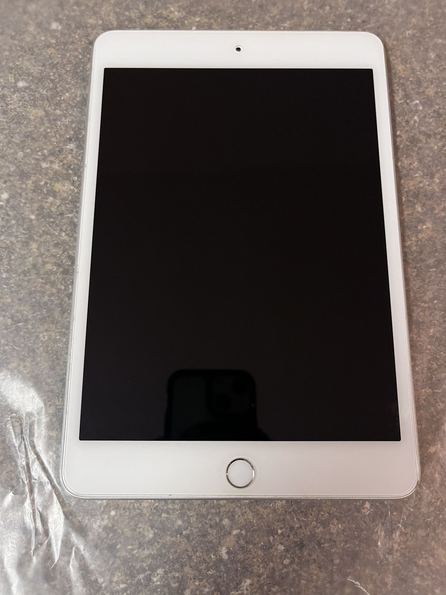 Apple iPad Mini 4 7.9" Tablet 128GB Wifi Model MK9P2LL/A