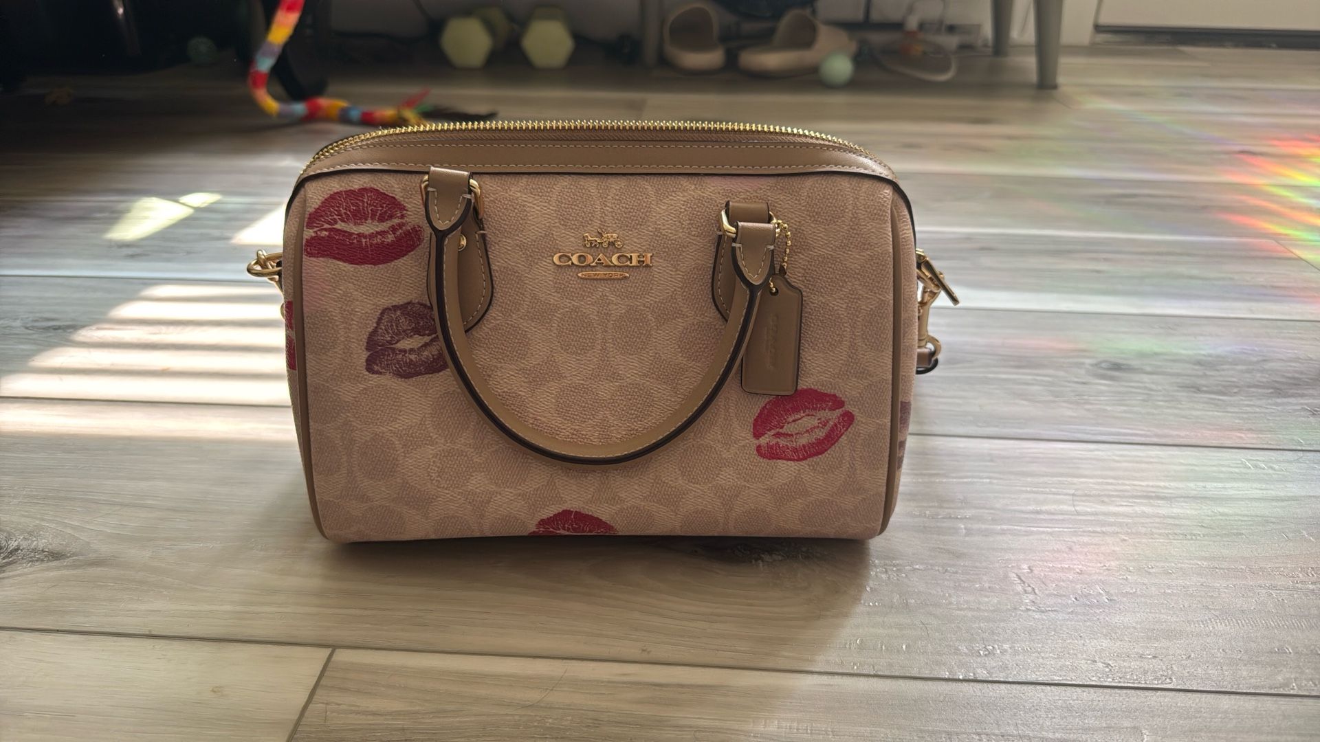 ROWAN SATCHEL BAG IN SIGNATURE CANVAS WITH LIPS PRINT