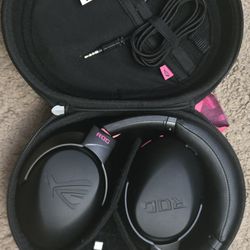 Rog Strix Go Punk Edition