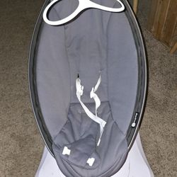 4moms Mamaroo Baby Swing Like New Condition 