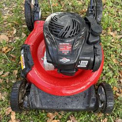 Lawn mower yard machine push mower good condition work great