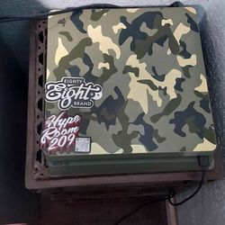Ps4 camo edition (ONLY TRADING FOR EBIKE)